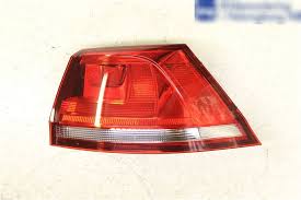 STOP LAMPA SPOLJ.KARAV.D-Golf(13-) - DESNO